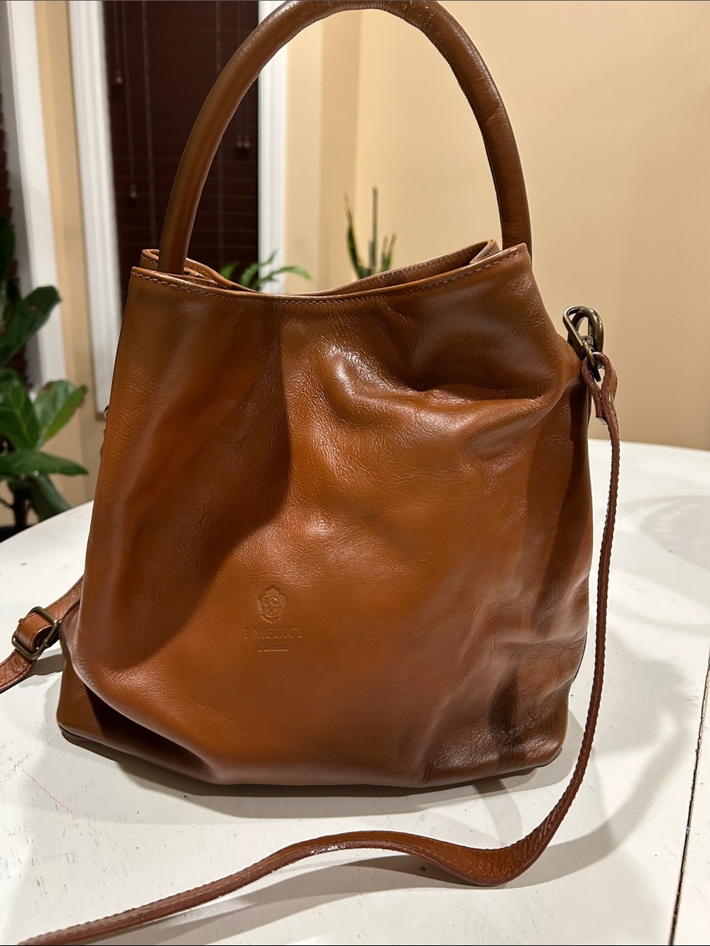 I Medici Classic Brown Leather Shoulder Hobo Bag - Picture 5 of 15